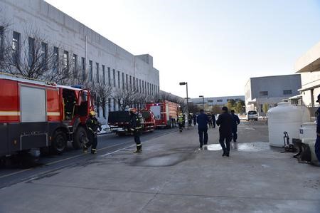 公司与市消防支队联合开展消防拉动演练